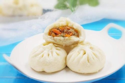 青羊擺地攤賣(mài)包子要經(jīng)營(yíng)許可證嗎，獨資開(kāi)包子店經(jīng)營(yíng)許可證有什么不利?